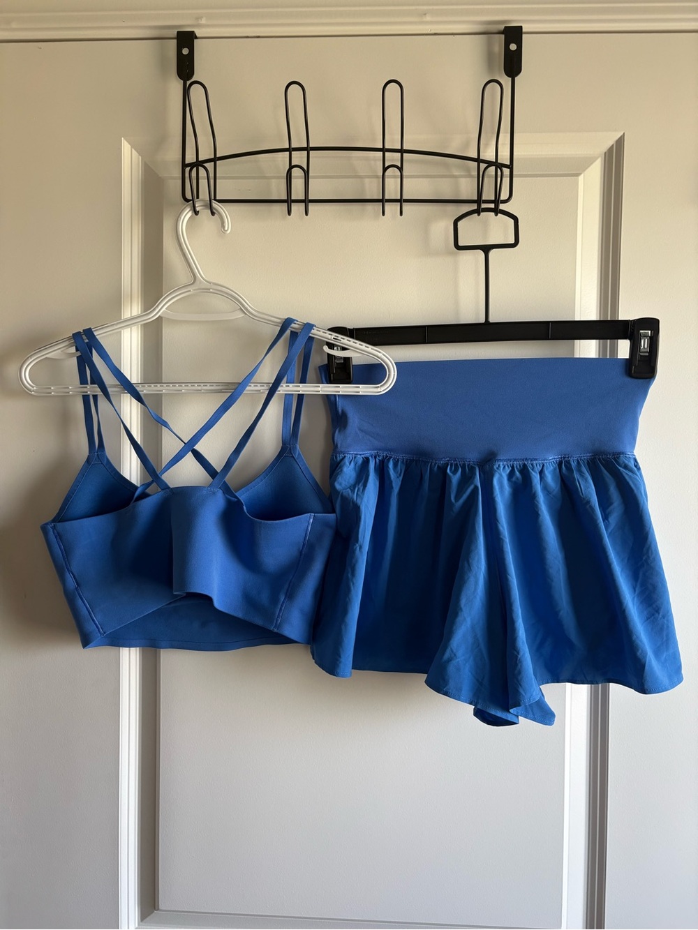 AERIE Offline Sport Crop Top & Shorts Set - Picture 2 of 9